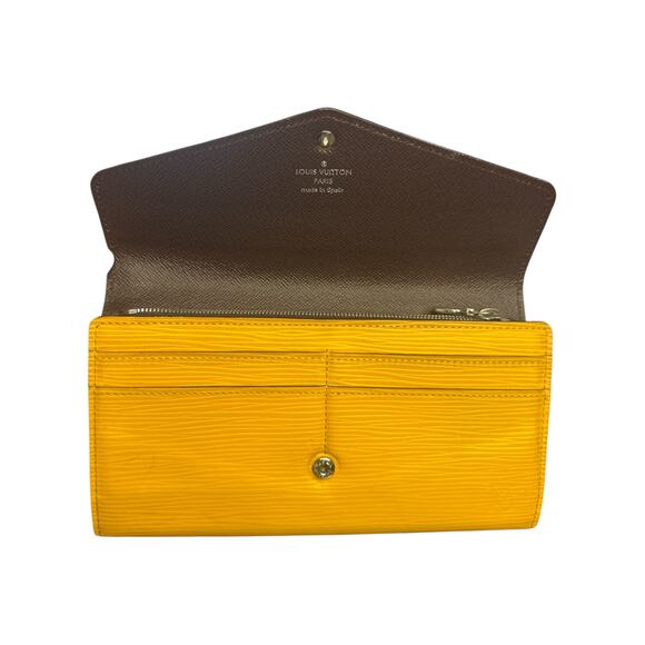 400. Louis Vuitton Epi Sarah Wallet NM Citron Black - Picture 7 of 8
